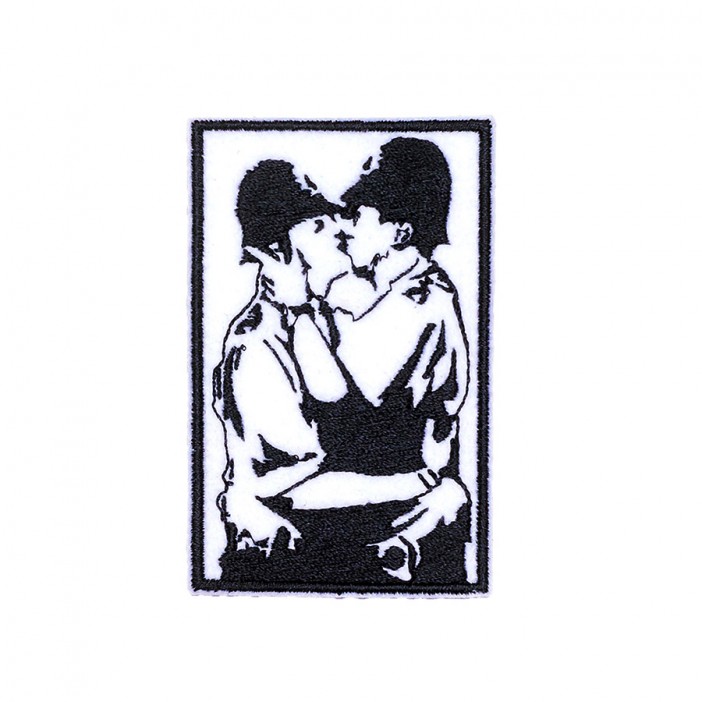 Kissing coppers 2,3 x 1,5 inches